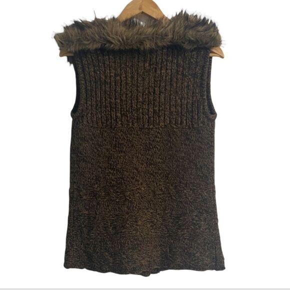 Linda Matthews Open Cardigan Sleeveless Vest with Faux Fur Collar Size M - Picture 2 of 7